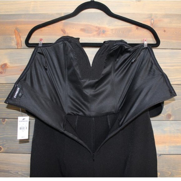 Express Strapless Off-The-Shoulder V-Wire Jumpsuit in Black - Picture 8 of 11